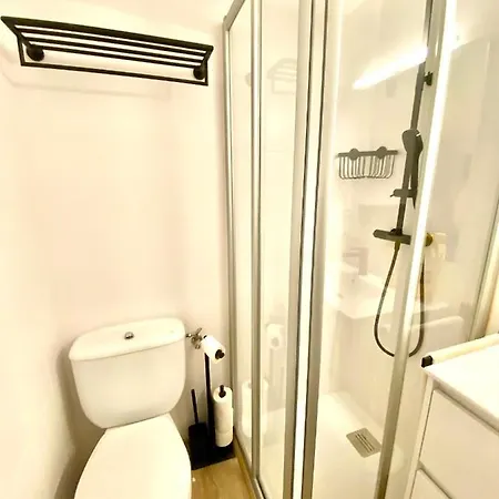 Con 3 Habitaciones, Terraza Y Jardin Comunitario Con Piscina En Apartmán