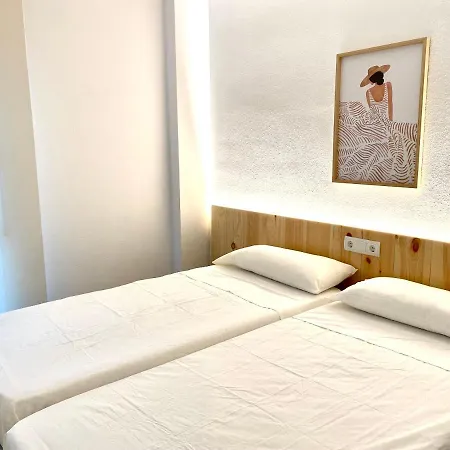 Con 3 Habitaciones, Terraza Y Jardin Comunitario Con Piscina En Appartamento Sant Antoni De Calonge
