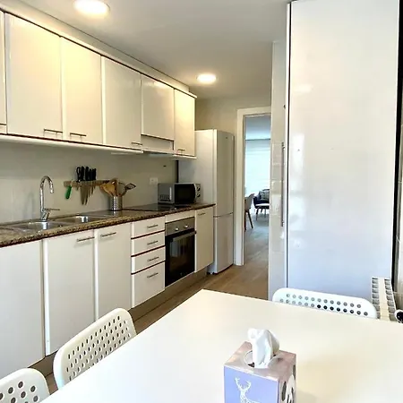 Con 3 Habitaciones, Terraza Y Jardin Comunitario Con Piscina En Sant Antoni de Calonge